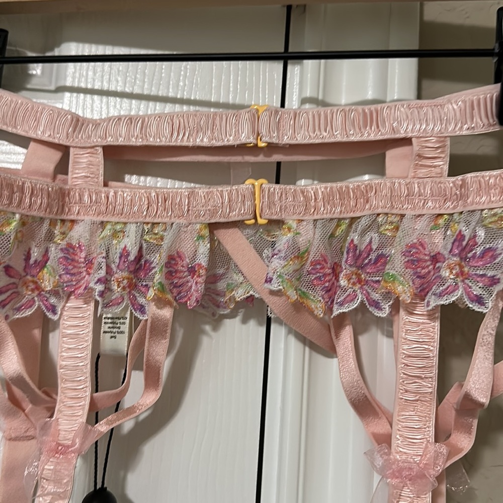 NWT For Love & Lemons Garter- April Bloom - Picture 8 of 9